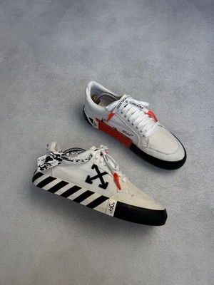 Off-White Low Vulcanized Canvas men's Sneakers size43 US9,5