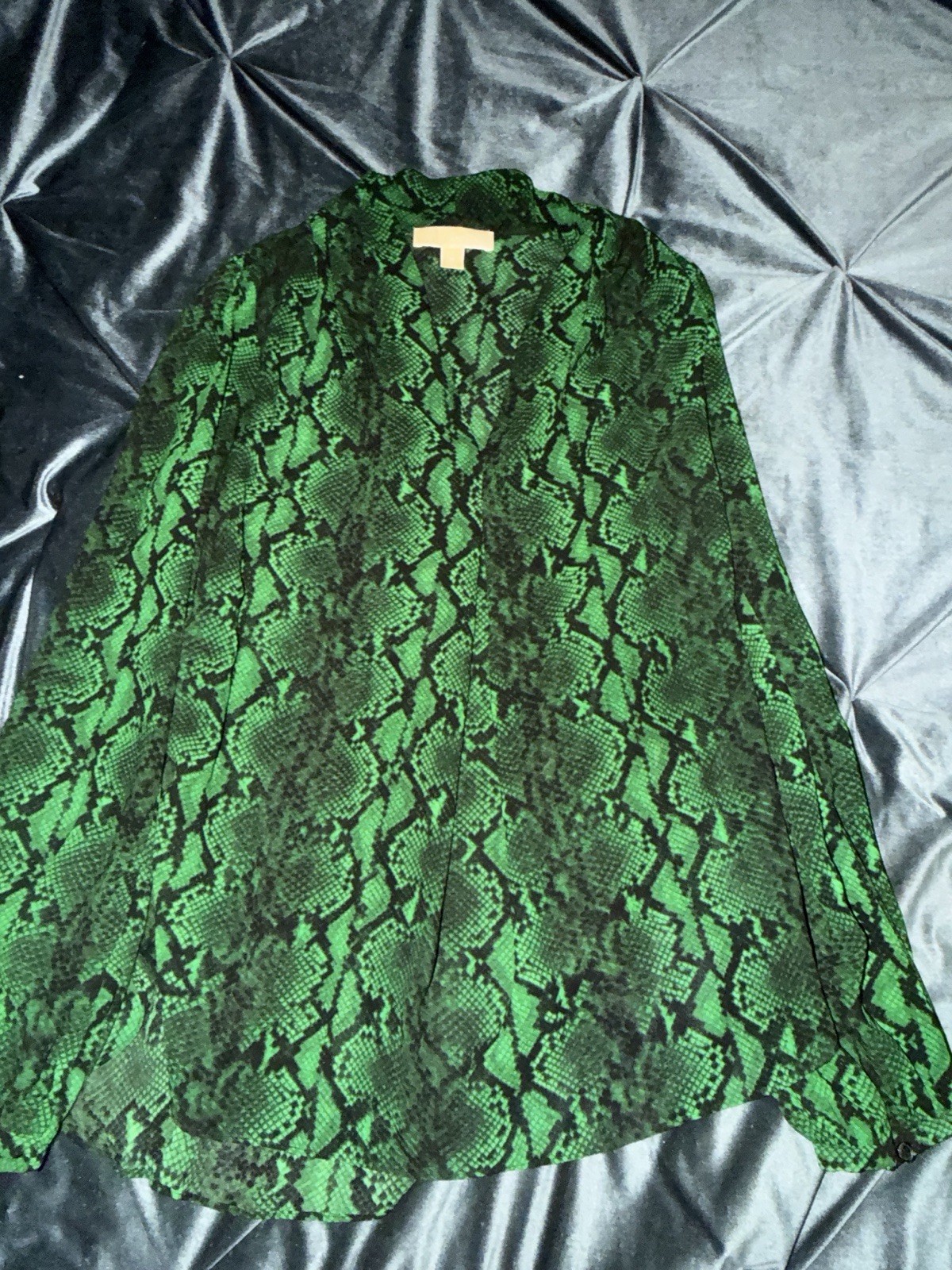 Green Python Michael Kors Women's Long Sleeve Blo… - image 1