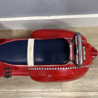 Vintage National Young Lion Pedal Scooter – Vespa Style – Chain