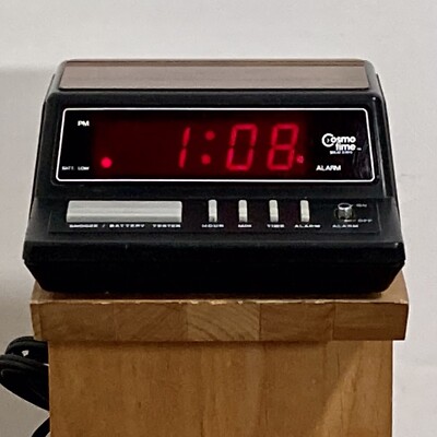 Vintage Cosmo Time Solid State Alarm Clock No. E-519 w Faux Wood