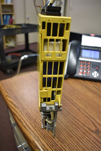 Amplificador servo Fanuc A06B-6093-H113 - Imagen 2 de 4