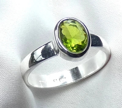 💚  Peridot-Ring 925 Silber • Facettiert,  in leuchtendem Grün ver. Gr - NEU 💚 - Bild 1 von 4