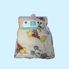 NWT Disney Mickey Mouse Plush Blanket Baby/Toddler Crib Bed