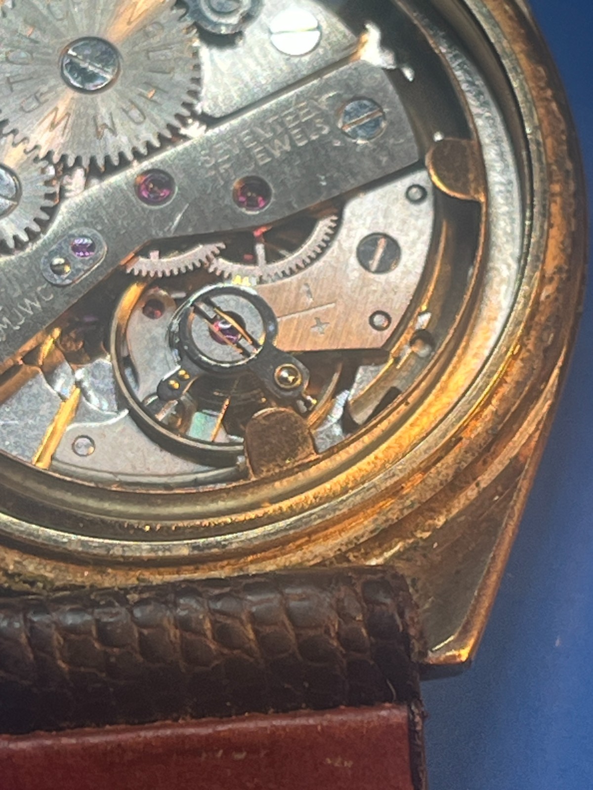 Vintage Waltham 17 Jewel Swiss Made Men’s Wristwatch – Ticks, For Repair/Project