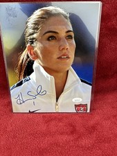 Hope Solo Cards, Rookie Cards and Autograph Memorabilia Buying Guide 42