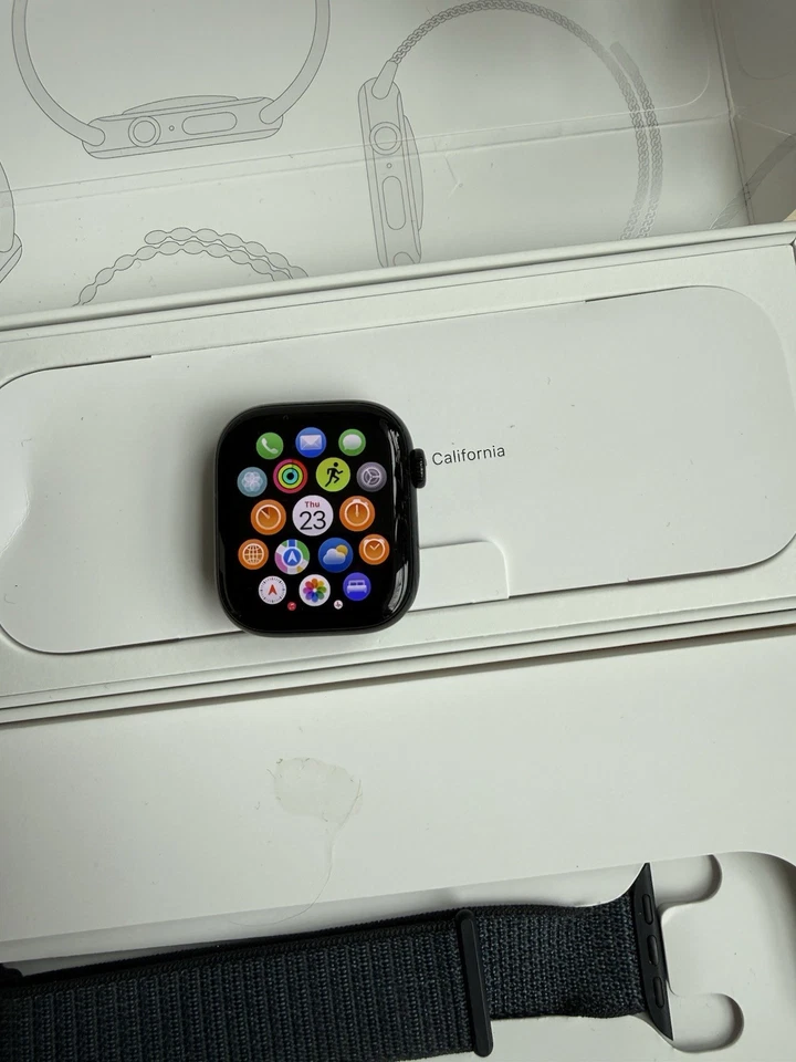 Apple Watch Series 10 42mm GPS, Jet Black, Sport Band, warranty until 26/03/2026 - Image 4 of 4