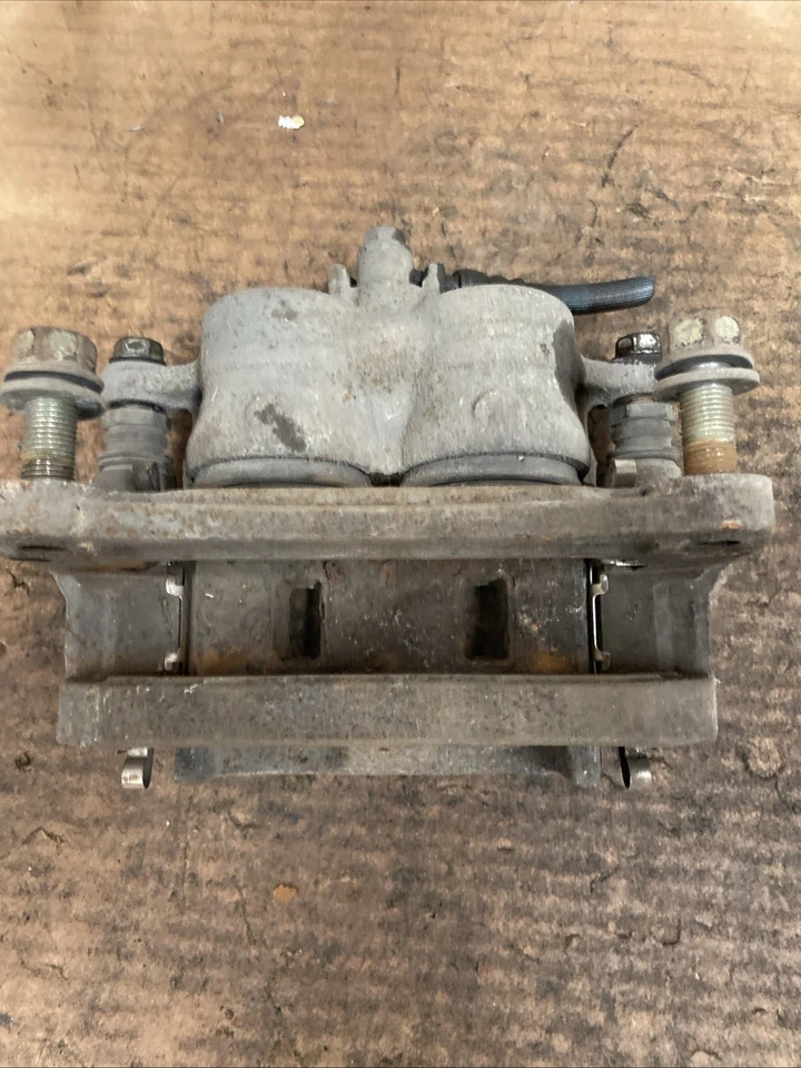 Pinza de freno delantera lado izquierdo Subaru Impreza 2017 2018 2019 2020-2023 OEM Foto 2 de 4