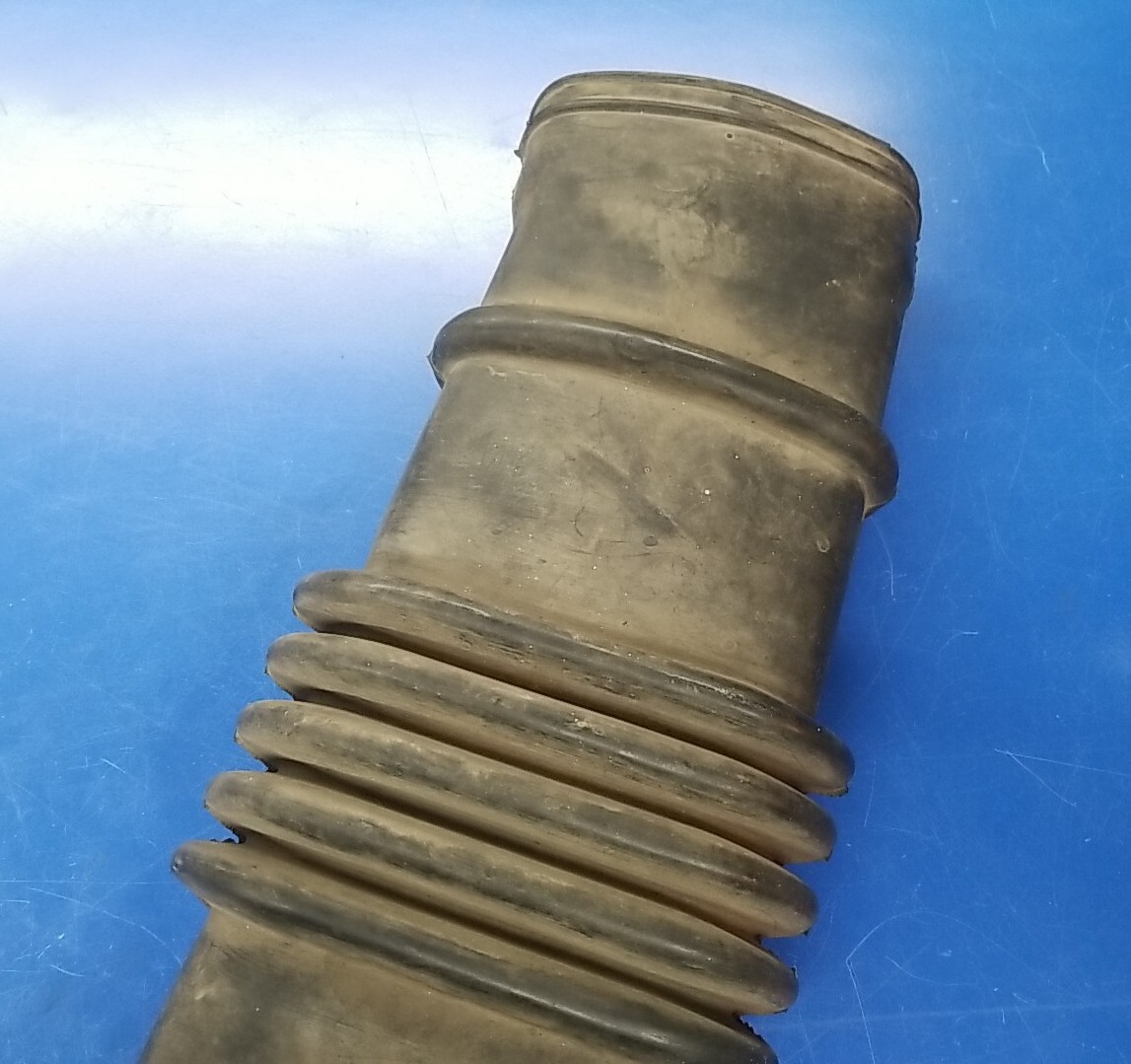 1987-1992 GMC Chevrolet C/K Truck Blazer Air Intake Duct Tube OEM 