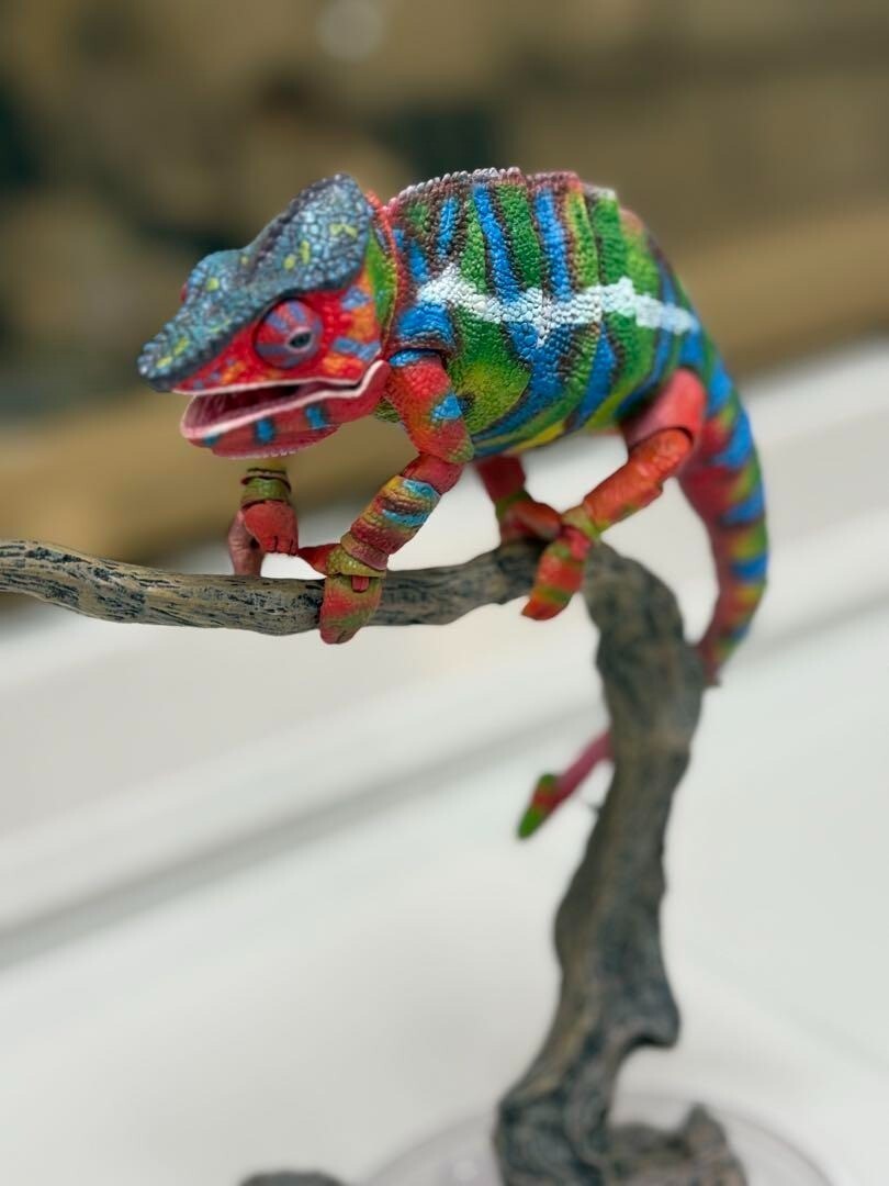 BANDAI Living Creatures Encyclopedia Premium Panther Chameleon FG