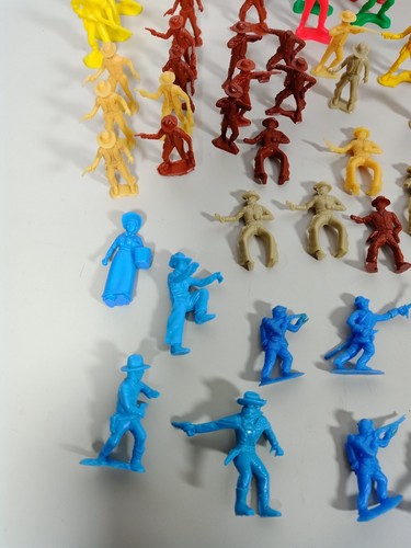 Large Lot of 160+ Vintage Cowboys & Indians Plastic Toy Figures MPC Hong Kong - Picture 9 of 20