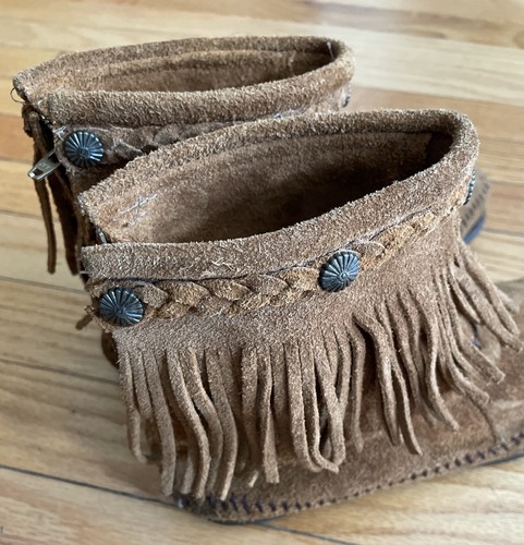 Minnetonka Womens Size 8 Brown Suede Fringe Back Zip Ankle Boots Moccasins Shoes - Picture 4 of 10