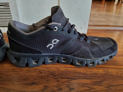 On Cloud Women's Running Shoe Size 9.5 Black Sneaker - Picture 3 of 12