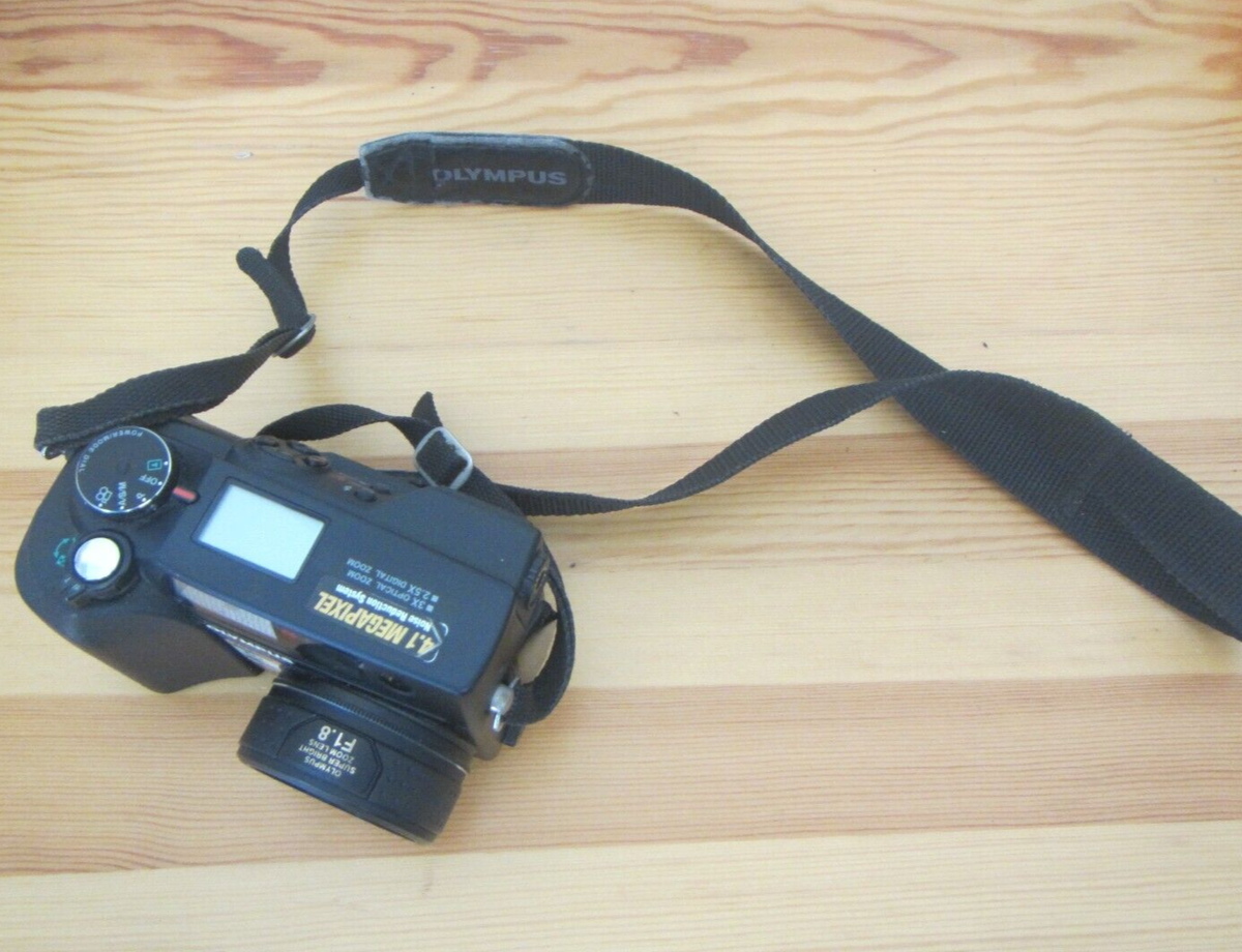 Olympus CAMEDIA C-4040ZOOM コンパクトデジタルカメラ 【公式通販】