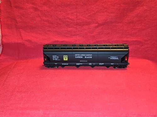 Tolva cubierta Athearn HO United Carbon Co Carbon Blacks SHPX 4 bahías # 46873 | Zustand: Used