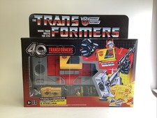 Transformers Retro 40th Anniversary Autobot Blaster & Steeljaw