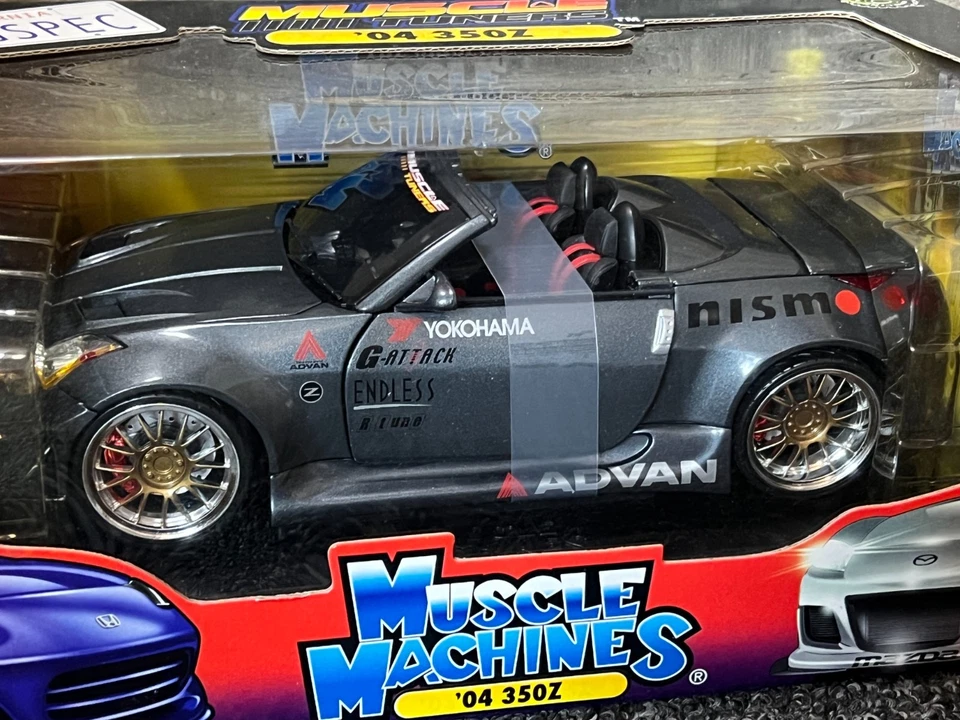 Funline Muscle Machines 2004 Nissan 350Z Nismo Grey Diecast 1/18 Car - Image 2 of 4