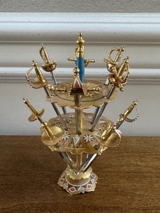 VINTAGE MCM TOLEDO SPAIN MINIATURE SWORDS COCKTAIL PICKS 12 SET 2 TIER STAND