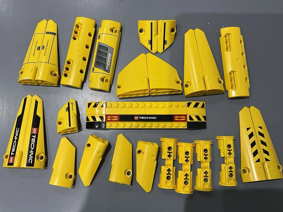 Lego Technic City Construction Digger Buckets Dumper Excavator Black Yellow Lot - Image 2 of 4