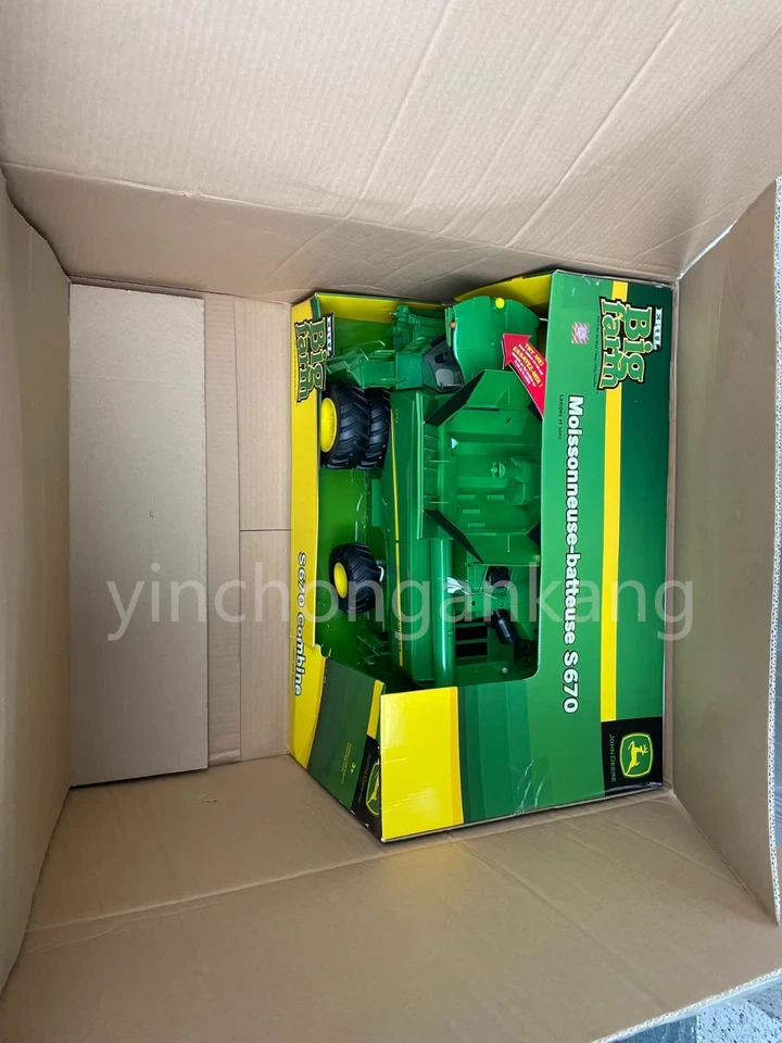 1:16 Scale ERTL Big Farm John Deere S670 Combine - Image 4 of 4