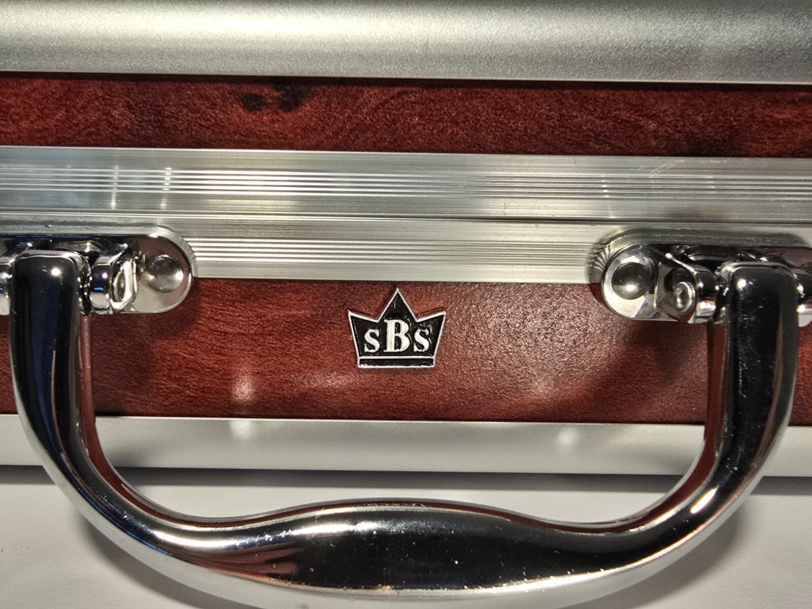 SBS Messerset + Koffer Hochwertiges 25 Teiliges Messerset & Diplomaten Koffer