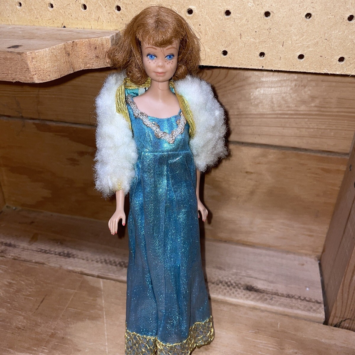Vintage Midge with Blue Royalty Gown 1970 with Fur Cape #1469