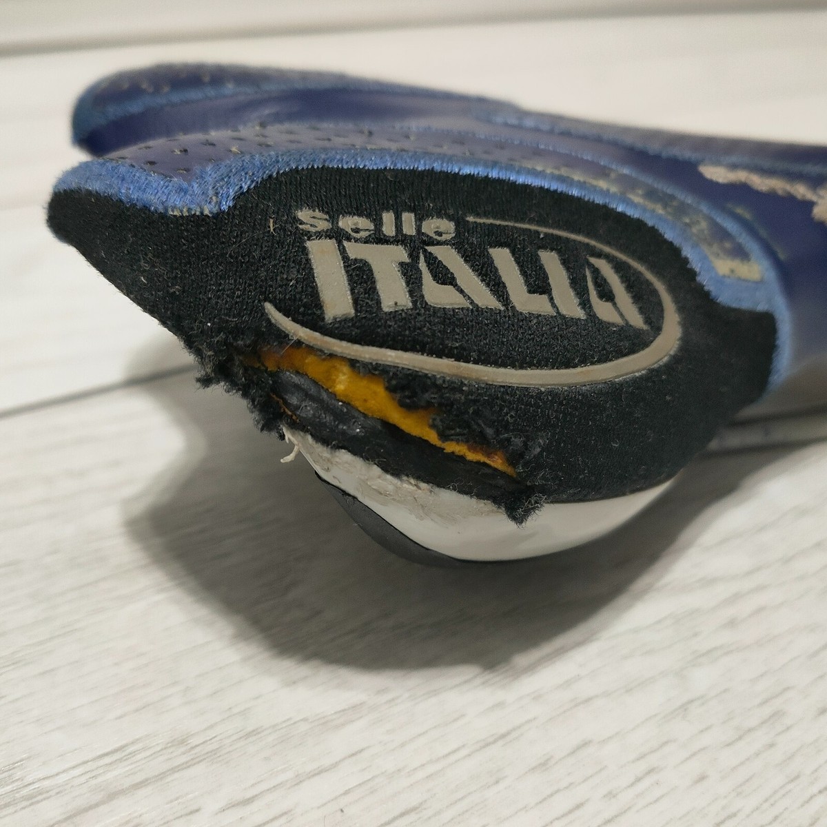 Classic Selle Italia Oktavia Genuine Gel Bicycle Saddle Road