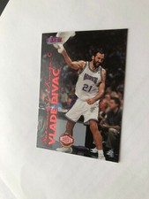 1999 VLADE DIVAC Fleer Basketball Card  # 61 Made in USA