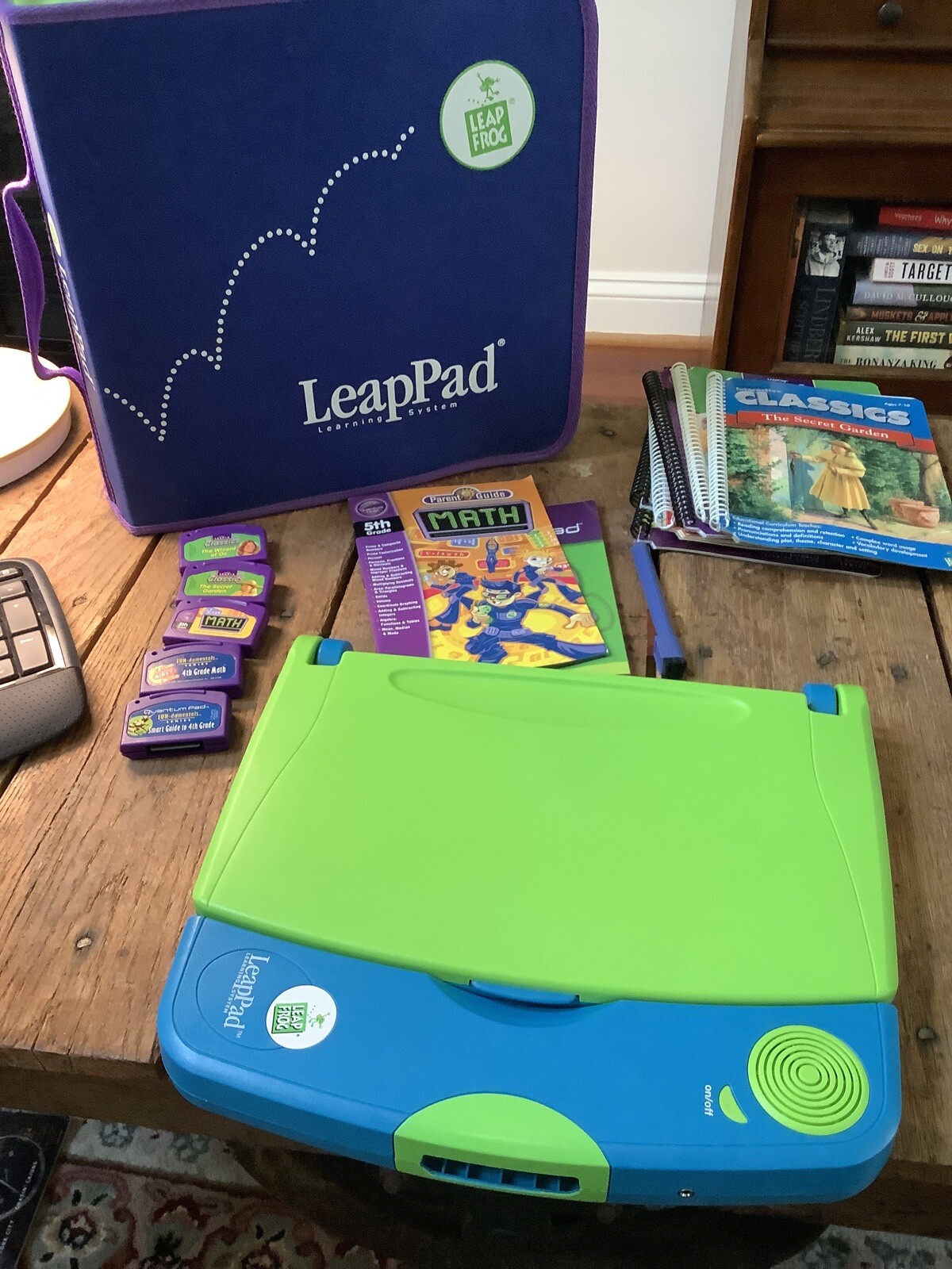 Leap Pad Quantum Pad Learning System (5) Cartridges With Books Case eBay
