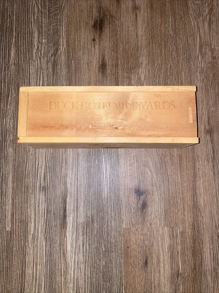 Caja de vino OWC Duckhorn, viñedos, 1,5 Foto 2 de 4