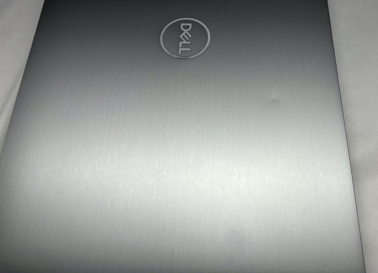 Dell Latitude 7410, 14-Inch Laptop, with Intel Core i7 10th Gen., 512 GB NVMe (Non-Volatile Memory Express), Windows 11 Home