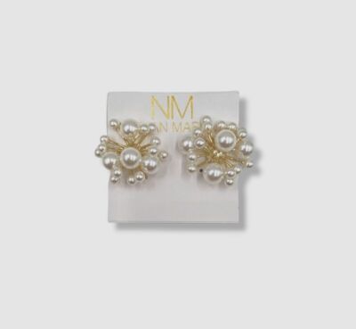 $69 Neiman Marcus Women's White Large Pearl Stud Earrings