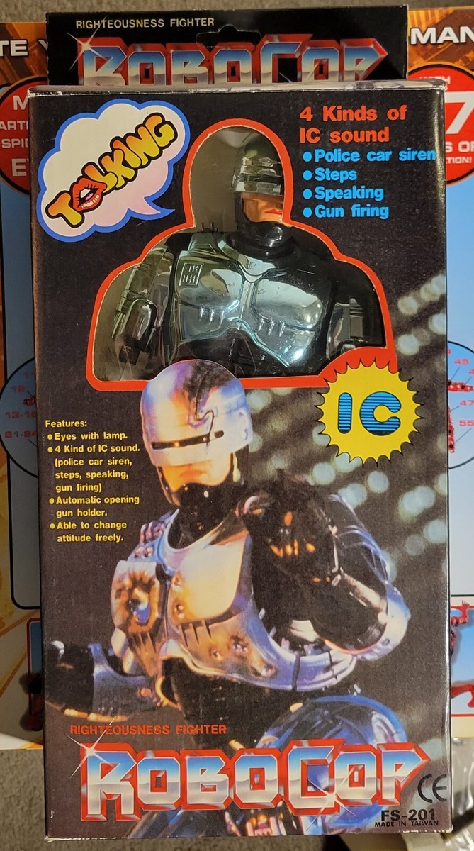 ロボコップ　AUDIOTRONIC ROBOCOP WATCH HIM TALK 11341 New in Catalog Box Audiotonic Talking Robocop 12