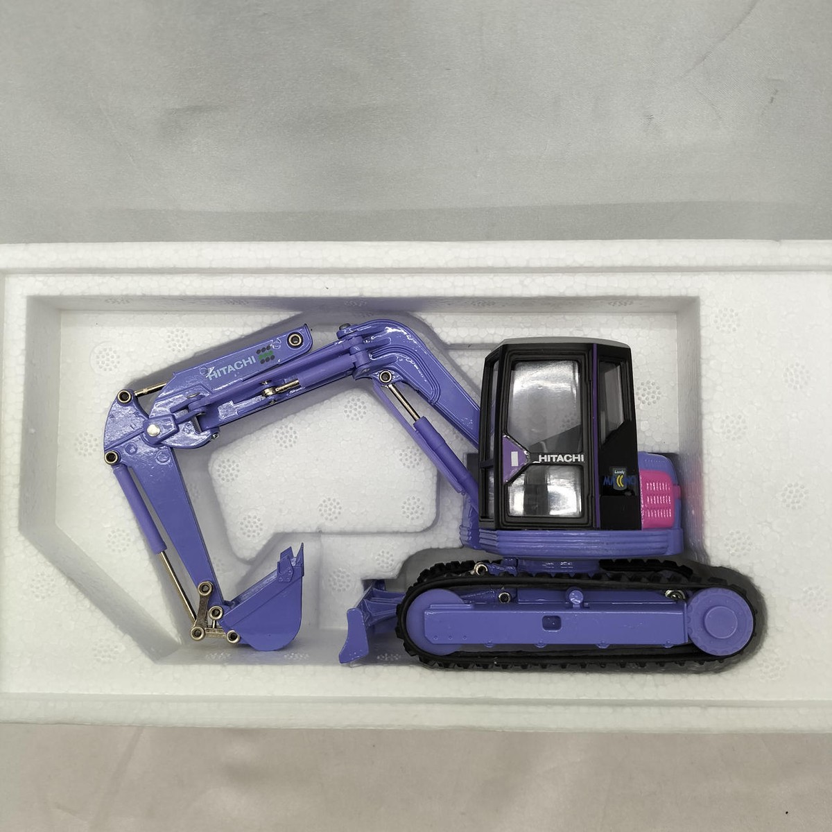 HITACHI Landy ex75ur 1/35モデル Amazon.co.jp: 絶版 日立建機 建機ダイキャストモデル Landy