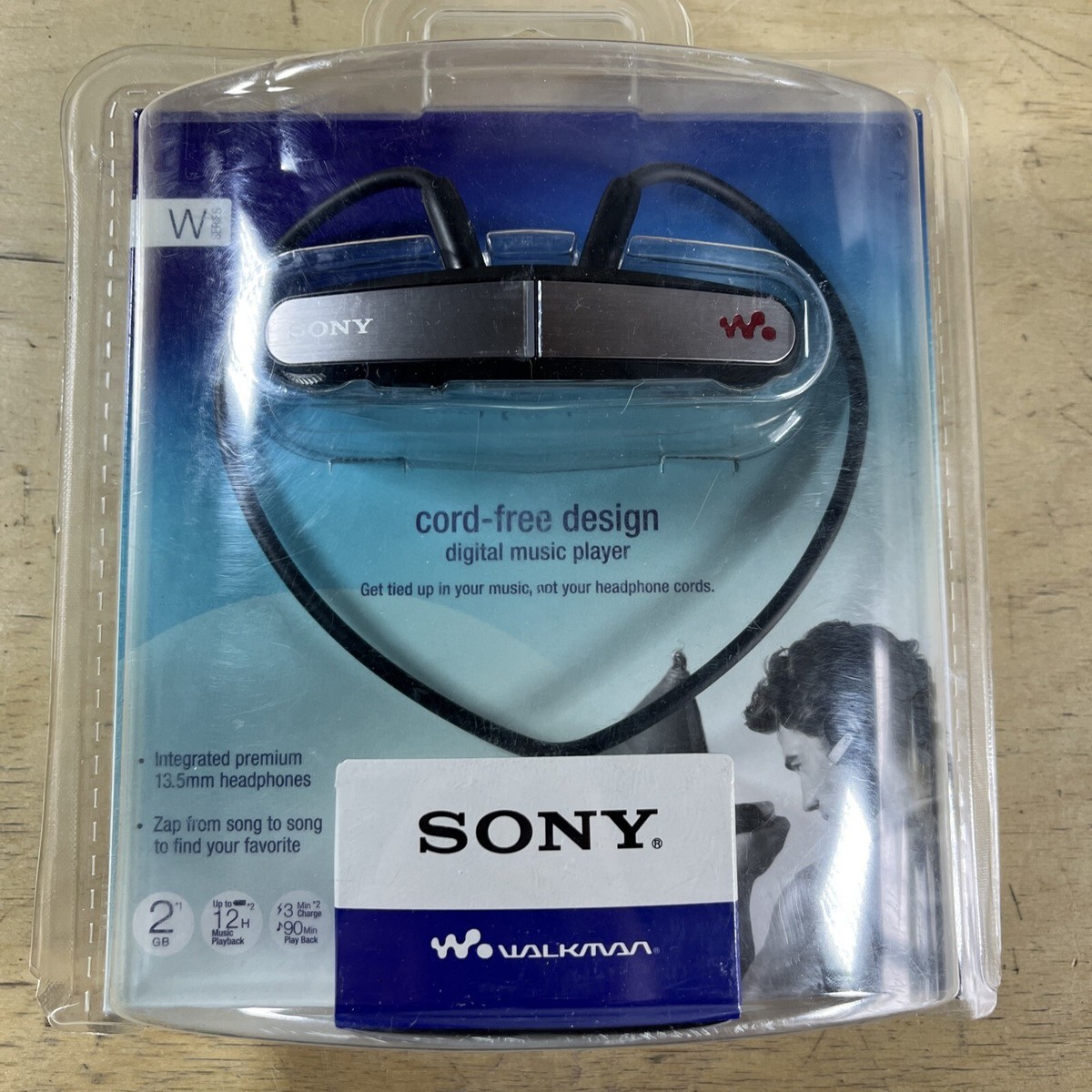 New Sealed Sony Walkman NWZ-W202 Black 2 GB Digital Media New Sealed Sony Walkman NWZ-W202 Black 2 GB Digital Media