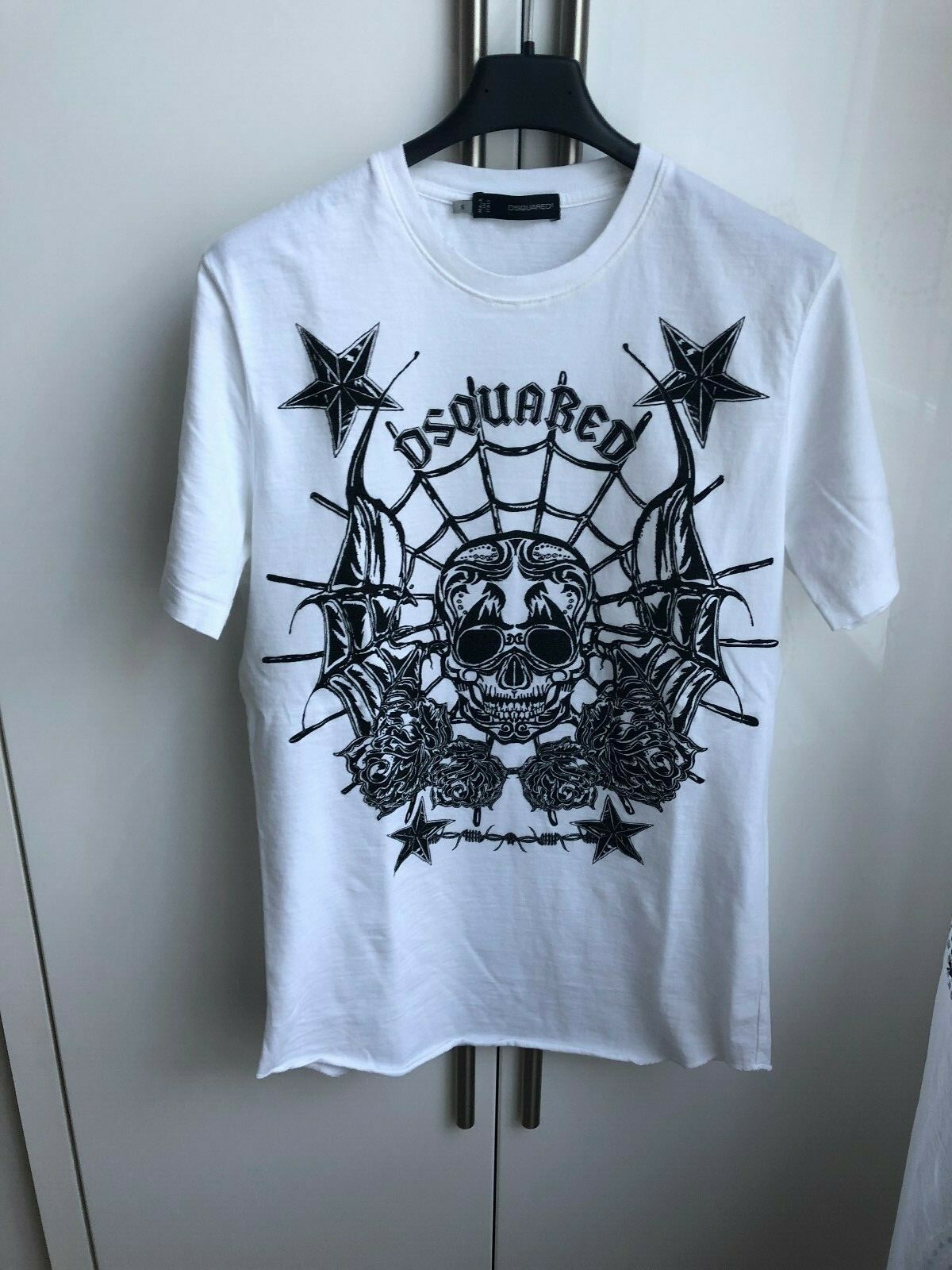Authentic Dsquared2 Slim Fit T shirt  Size S rrp £310 with receipt