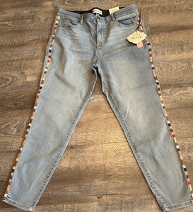 Knox Rose Lightwashed Blue Jeans W/Multicolored Embroidered Trim NWT 14