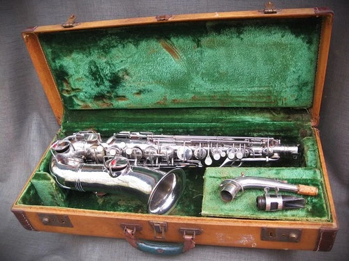 Vintage C.G. Conn New Wonder Series II (“Chu Berry”) Alto Saxophone