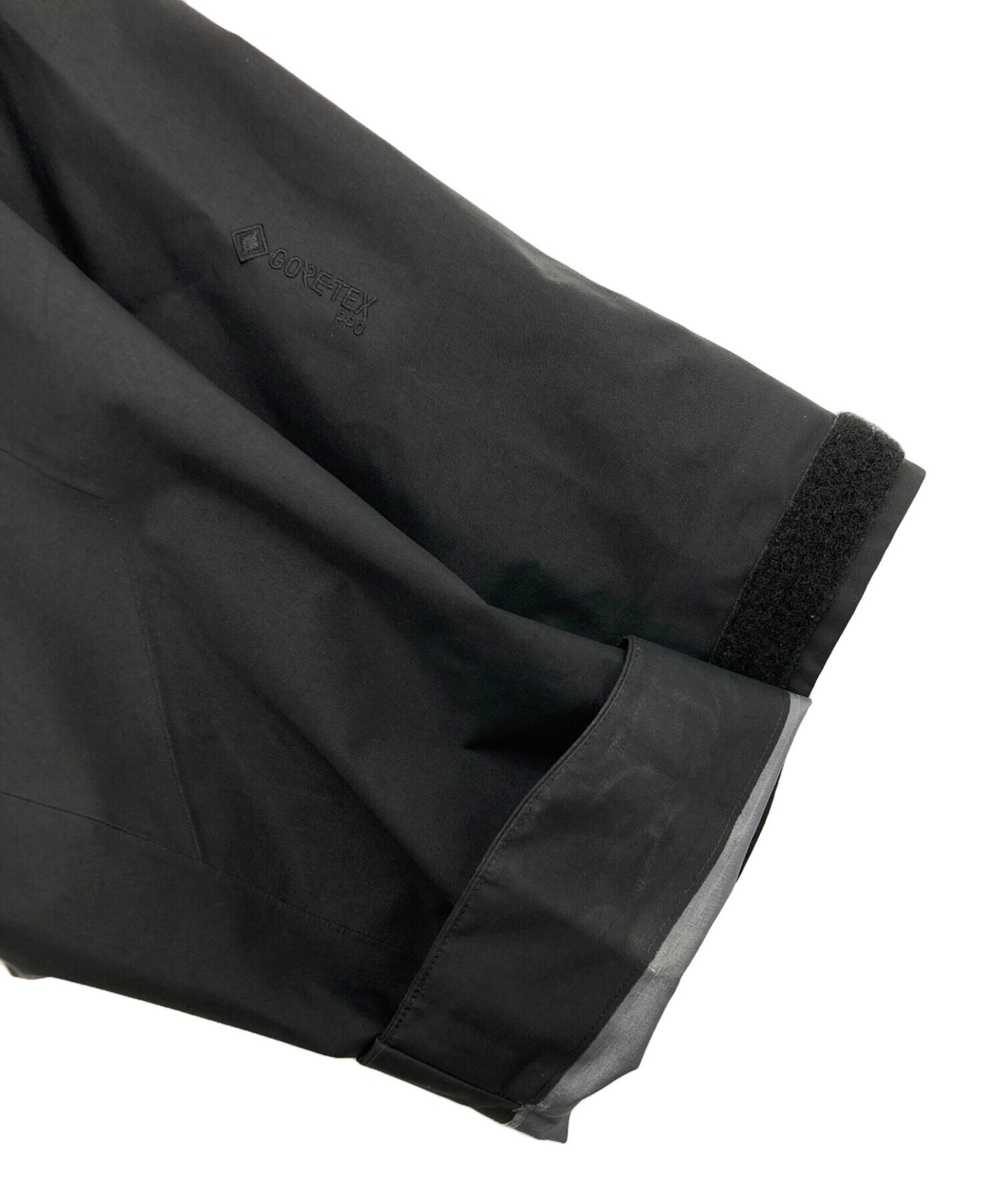 ARC'TERYX Alpha SV GORE-TEX Shell Jacket/ Black/ Size: M image 5