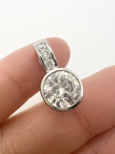 925 Sterling Silver Bezel Set Pendant Cubic Zirconia 