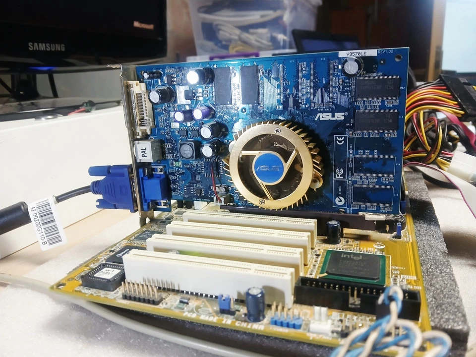 VINTAGE - ASUS Nvidia Geforce FX 5700 V9570LE 128MB , AGP 4X / 8X - TESTED OK!!! - Image 4 of 4