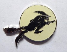 Pin's Démons et Merveilles , sorcière , balai