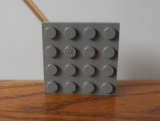 OLD DARK GREY BASEPLATE 4x4 plate x1 genuine LEGO Vintage Castle Legoland 3031