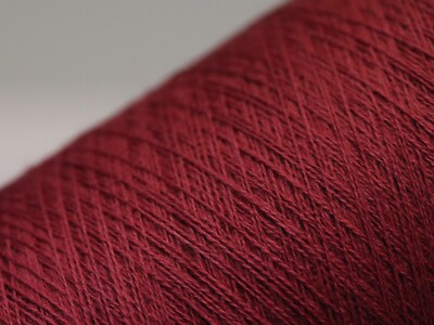 K70 (80 /kg) 100g CASTORE BAUMWOLLE / KASCHMIR RUBIN (50/2) Zwirn Wolle Garn