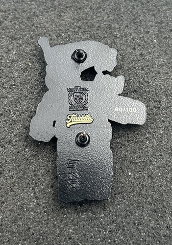 TWIDDLE Robo Frankie Yellow UV Glow Variant Limited Edition Pin #’d 60/100 - Picture 3 of 3