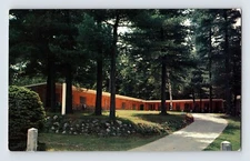 Postcard New Hampshire Nashua NH Lillian's Cabin Motel 1960s Unposted Chrome