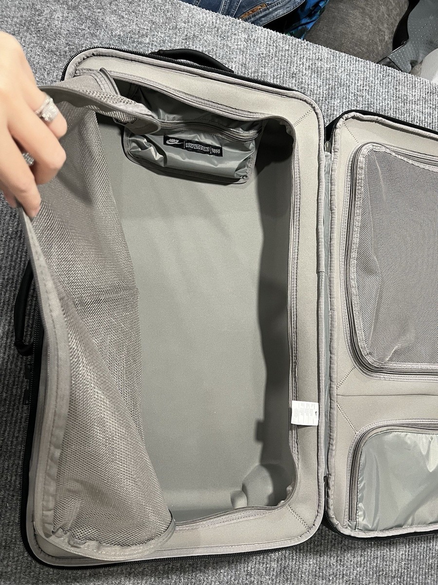 Nike FIFTYONE49 Cabin Roller Bag Wheeled Suitcase Luggage Black