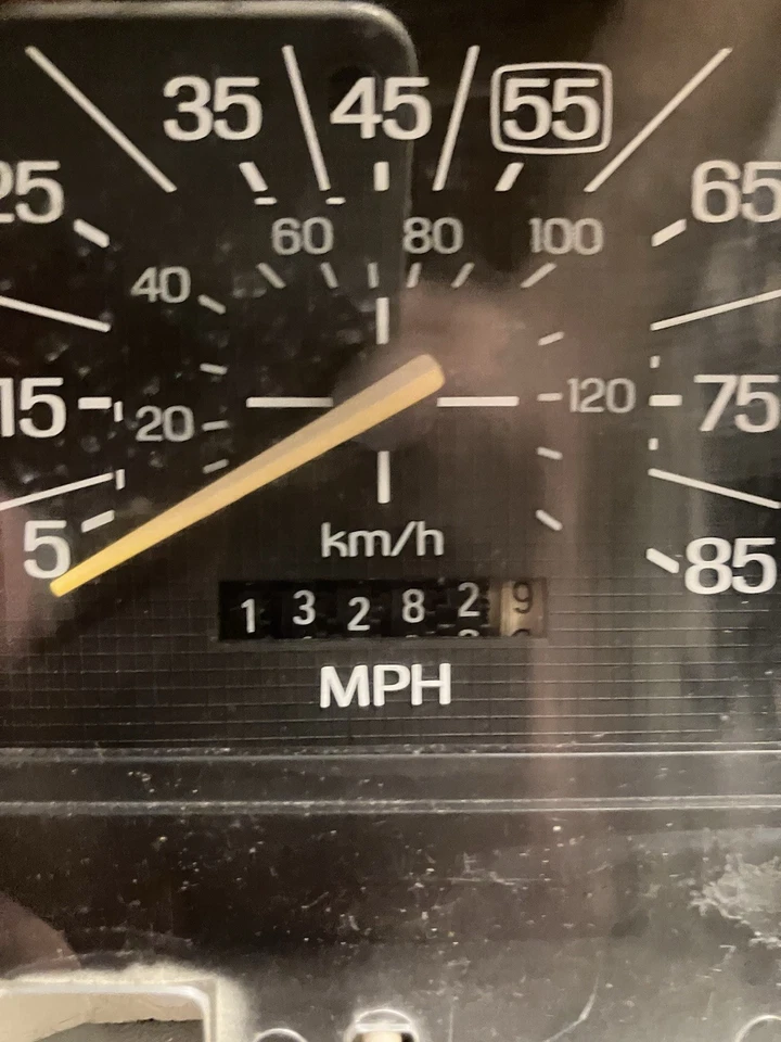 Cuadro de instrumentos velocímetro Bronco 80-86 Ford F-150 F-250 132 k Foto 3 de 4