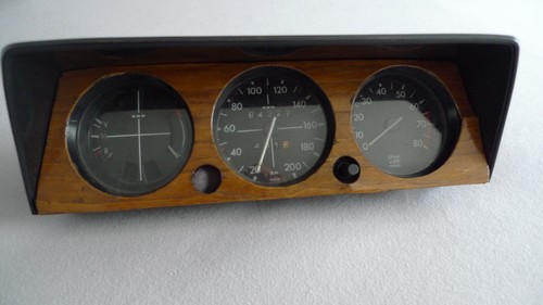 BMW  2002   Kombiinstrument mit Drehzahlmesser