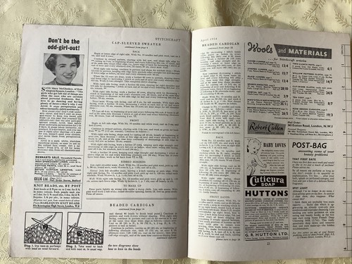 Stitchcraft from Patons knitting crochet needlework magazine April 1954 - Picture 13 of 14