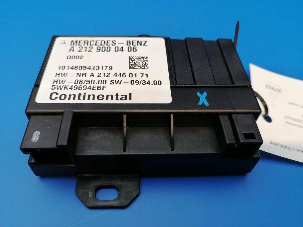 Mercedes-Benz C207 Fuel injection pump control unit module 